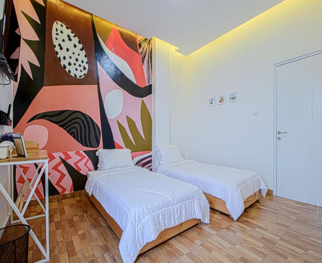D'Journey Hotel Lembang Extérieur photo